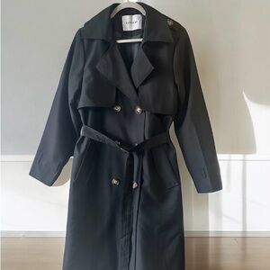 Sleek Black Trench Coat by [Brand]